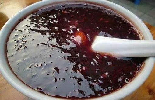 乌梅白糖汤的制作方法（夏天必喝的乌梅白糖汤简单做法）