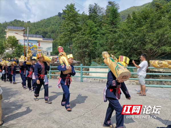 瑶族的传统节日是什么(独特的瑶族“神老节”：起源于唐朝，只在一个村流行)