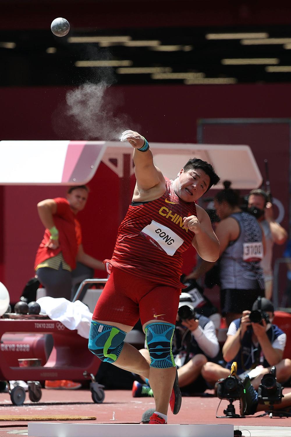 女子掷铅球世界杯(20米58！巩立姣统治级表现摘取女子铅球奥运金牌)