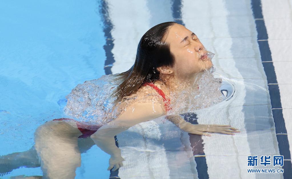 跳水女子三米板决赛：中国选手包揽冠亚军