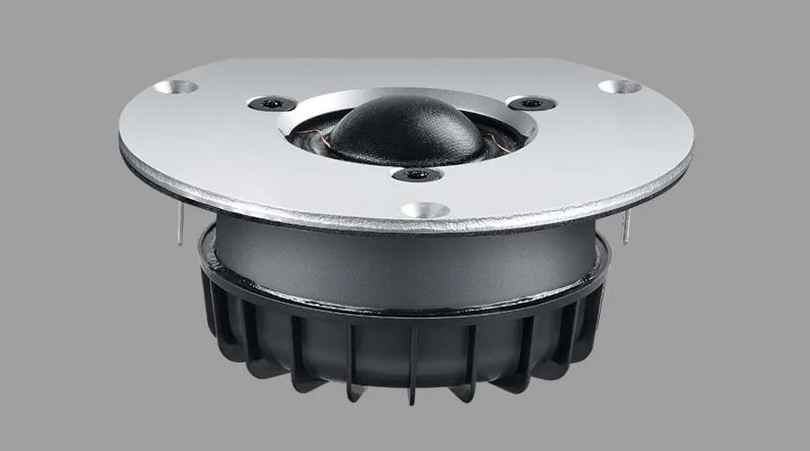 三套组合、三个场地的演示，佐证Dynaudio Emit 50新秀的实力