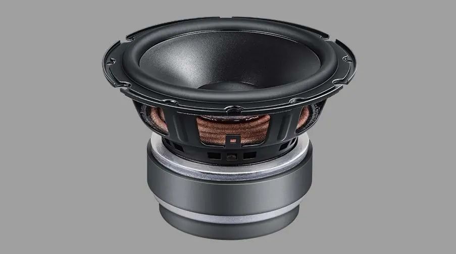 三套组合、三个场地的演示，佐证Dynaudio Emit 50新秀的实力