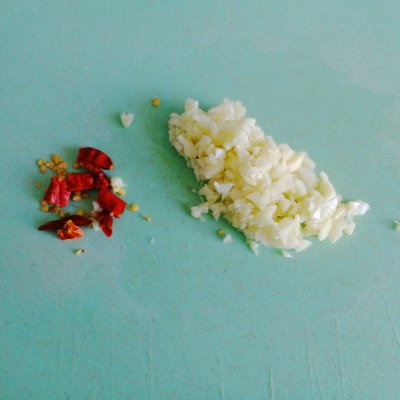 蒜蓉粉絲娃娃菜,蒜蓉粉絲娃娃菜的家常做法