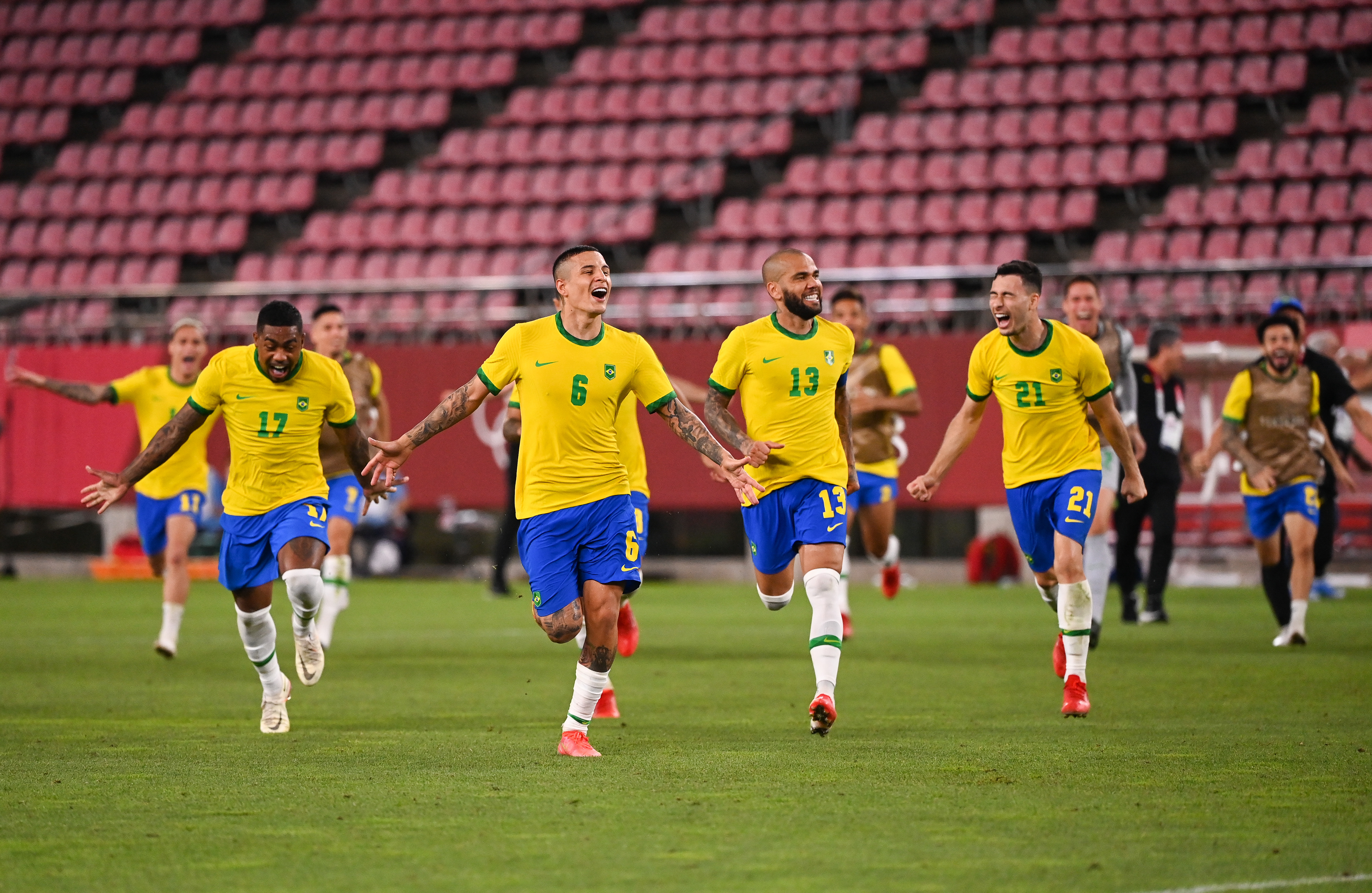 足球——男足半决赛：巴西胜墨西哥