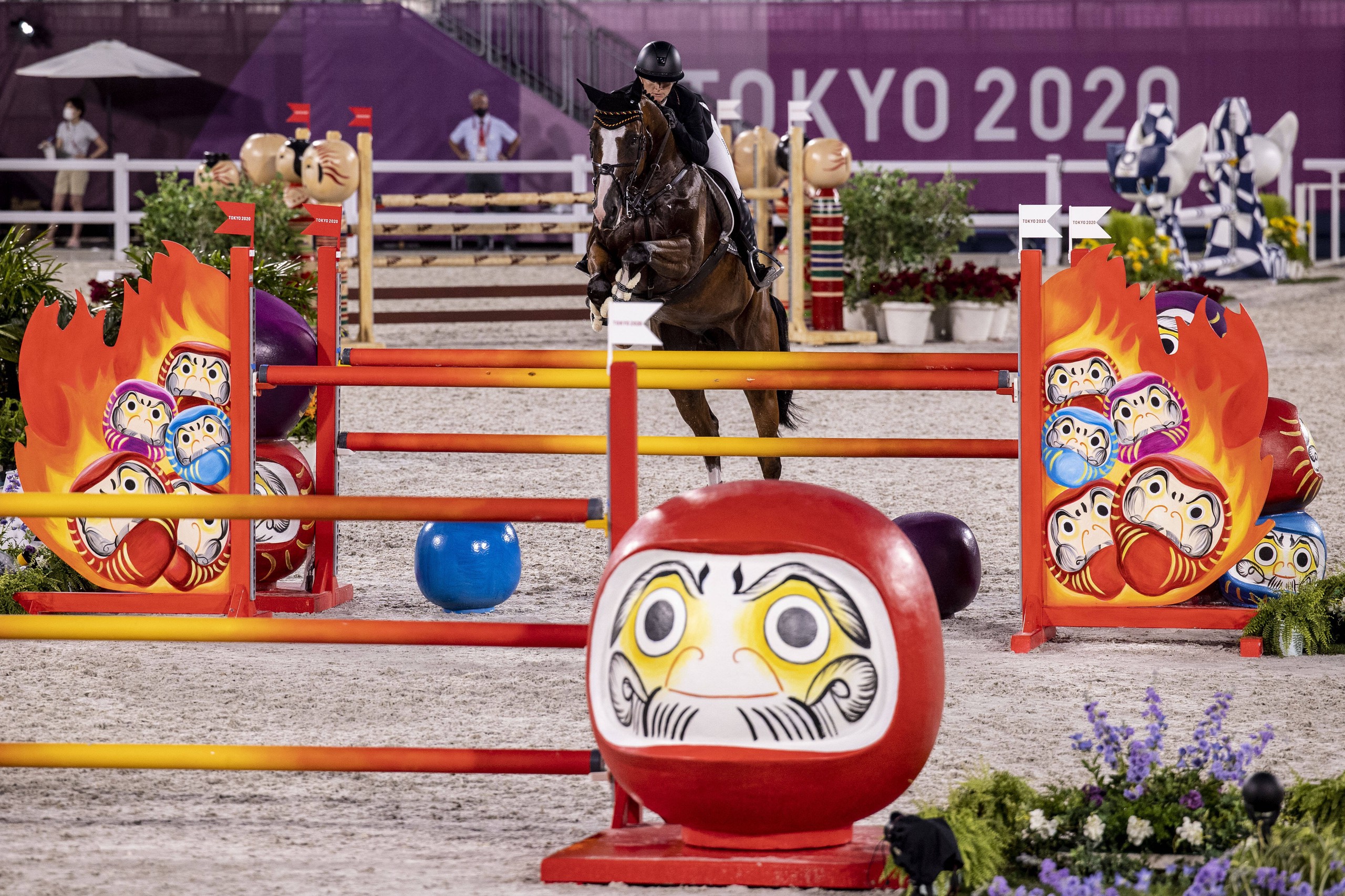 奥运会有赛马吗(东京奥运的赛马场地，把马吓坏了……)