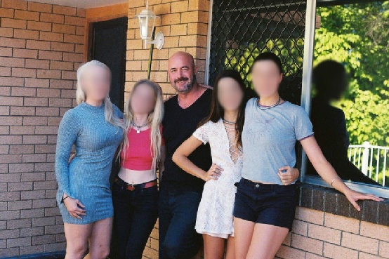 开设“奴隶班”，自称性爱大师，男子建立性虐邪恶组织，数十名女性受害