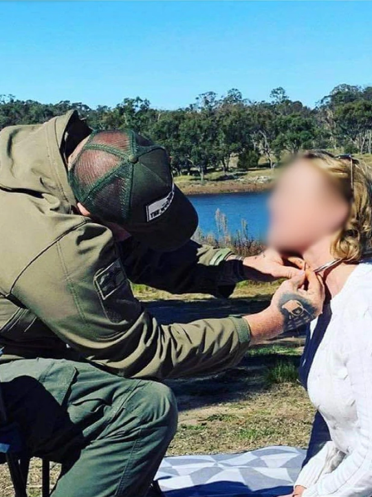 开设“奴隶班”，自称性爱大师，男子建立性虐邪恶组织，数十名女性受害