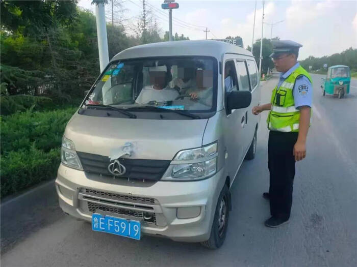 多一个也“驶”不得！东营交警曝光19起面包车超员违法行为