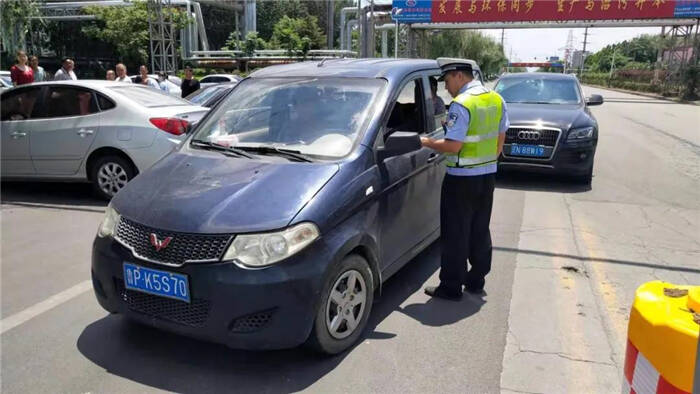 多一个也“驶”不得！东营交警曝光19起面包车超员违法行为