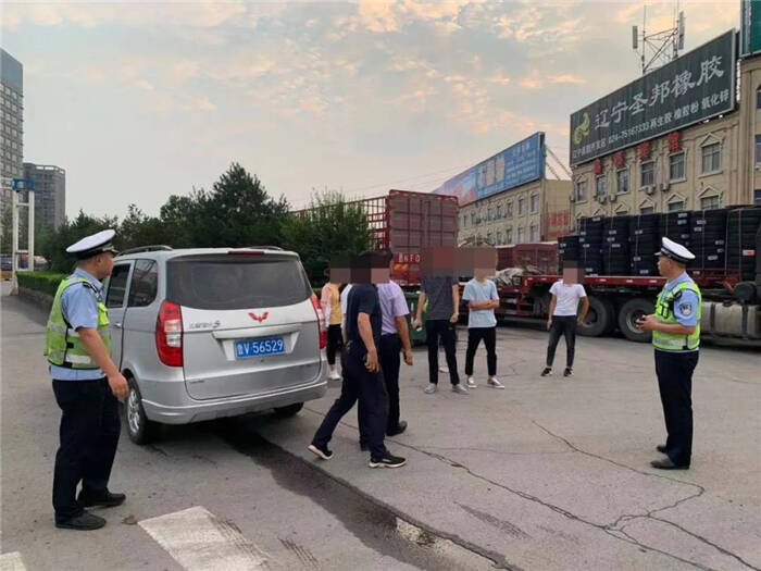 多一个也“驶”不得！东营交警曝光19起面包车超员违法行为