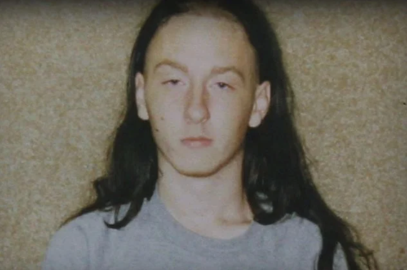 喝人血！虐杀动物！数十名青少年杀人后，竟在现场跳舞……