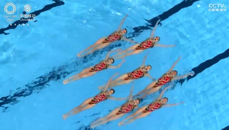 绽放！花样游泳女子团体，中国姑娘们摘得一枚银牌