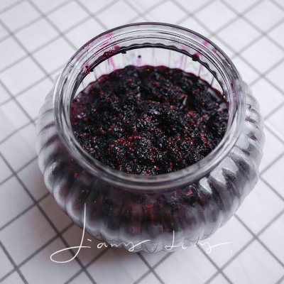 桑葚酱的做法（健康自制桑葚果酱才是YYDS）