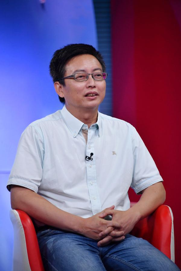 便是1997年播出的沪语剧《夺子战争》,由赵有亮,朱茵,李家耀等主演,大