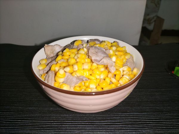 玉米炒肉的做法（方便简单家常菜瘦肉炒玉米）