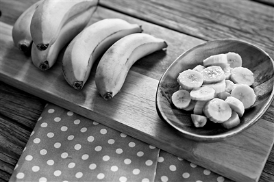 乒乓球比赛为什么吃香蕉「运动员们为何偏爱香蕉？普通人吃香蕉需要注意啥？」