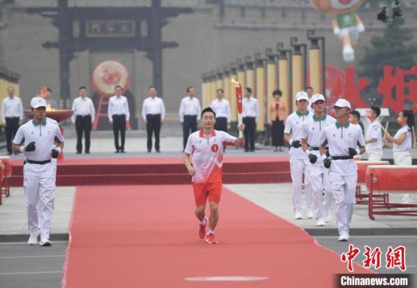 奥运火炬传递是全程跑吗（十四运会和残特奥会火炬传递“开跑”）-趣拿体育