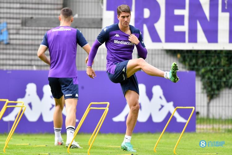 如果弗拉霍维奇想走（佛罗伦萨主席：如果有球队报价达1亿欧，我会考虑出售弗拉霍维奇）-趣拿体育