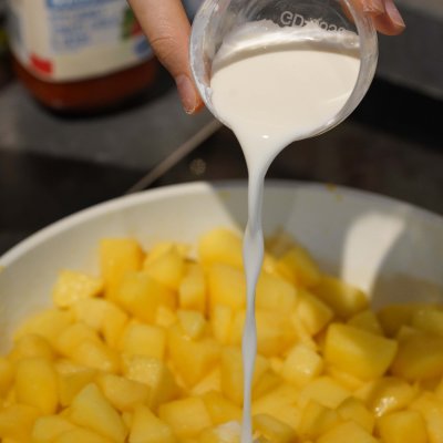 酥皮苹果派制作方法（教你在家做早餐酥皮苹果派）