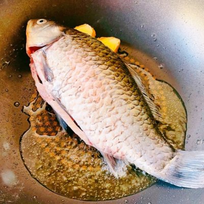 鯽魚湯怎么做好吃,鯽魚湯怎么做好吃又簡單