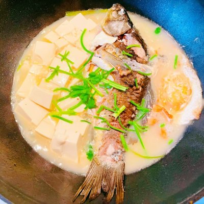 鯽魚湯怎么做好吃,鯽魚湯怎么做好吃又簡單