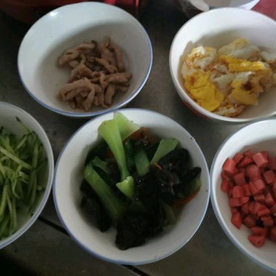韓國拌飯的做法,韓國拌飯的做法家庭版