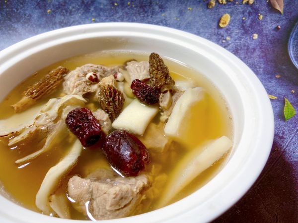 滋阴补肾,提高免疫的羊肚菌红枣汤