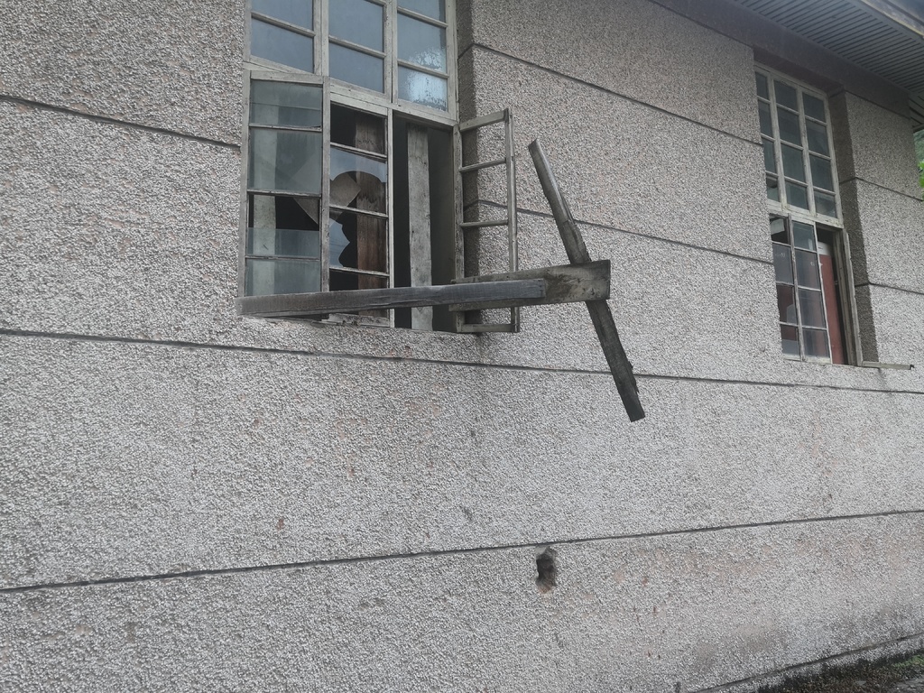 住建安全在行动?丨开学在即,康定这所职校的D级危房须尽快排危