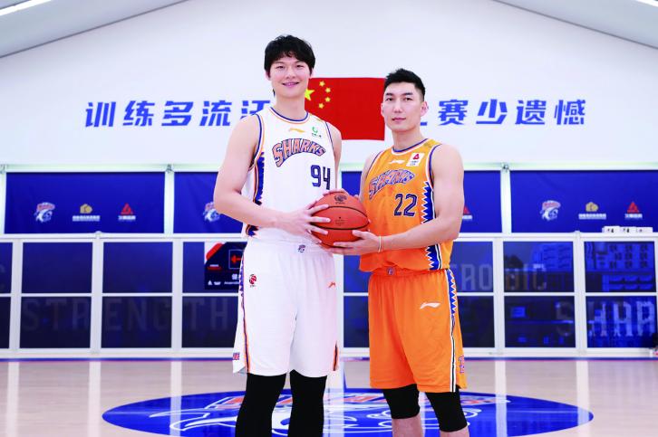 探营上海男篮新主场东方体育中心，上海有意承办本赛季CBA