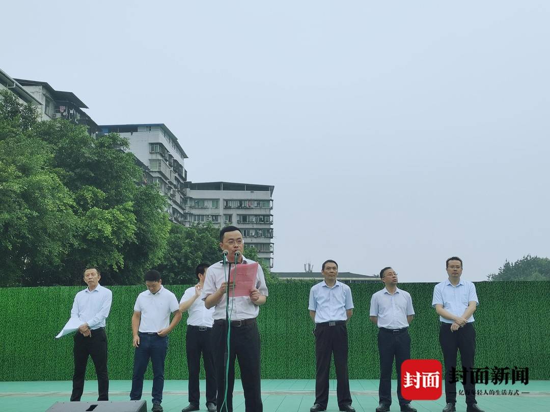 四川中学篮球联赛达州(开学季｜结客少年场 春风满路香 达州中学新学期从“心”出发)