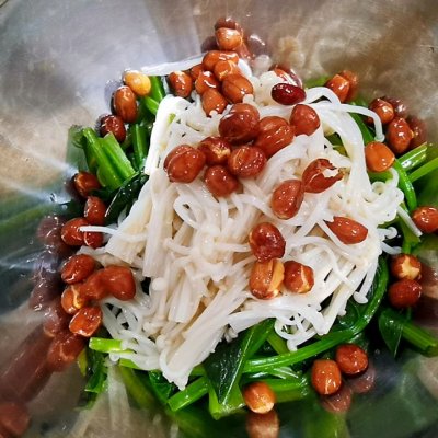 菠菜如何凉拌（新手轻松学会的凉拌菠菜做法分享）