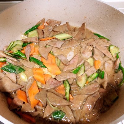 溜猪肝的家常做法（简单易做溜肝尖的制作教程）
