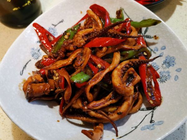 炒魷魚的做法,炒魷魚的做法視頻