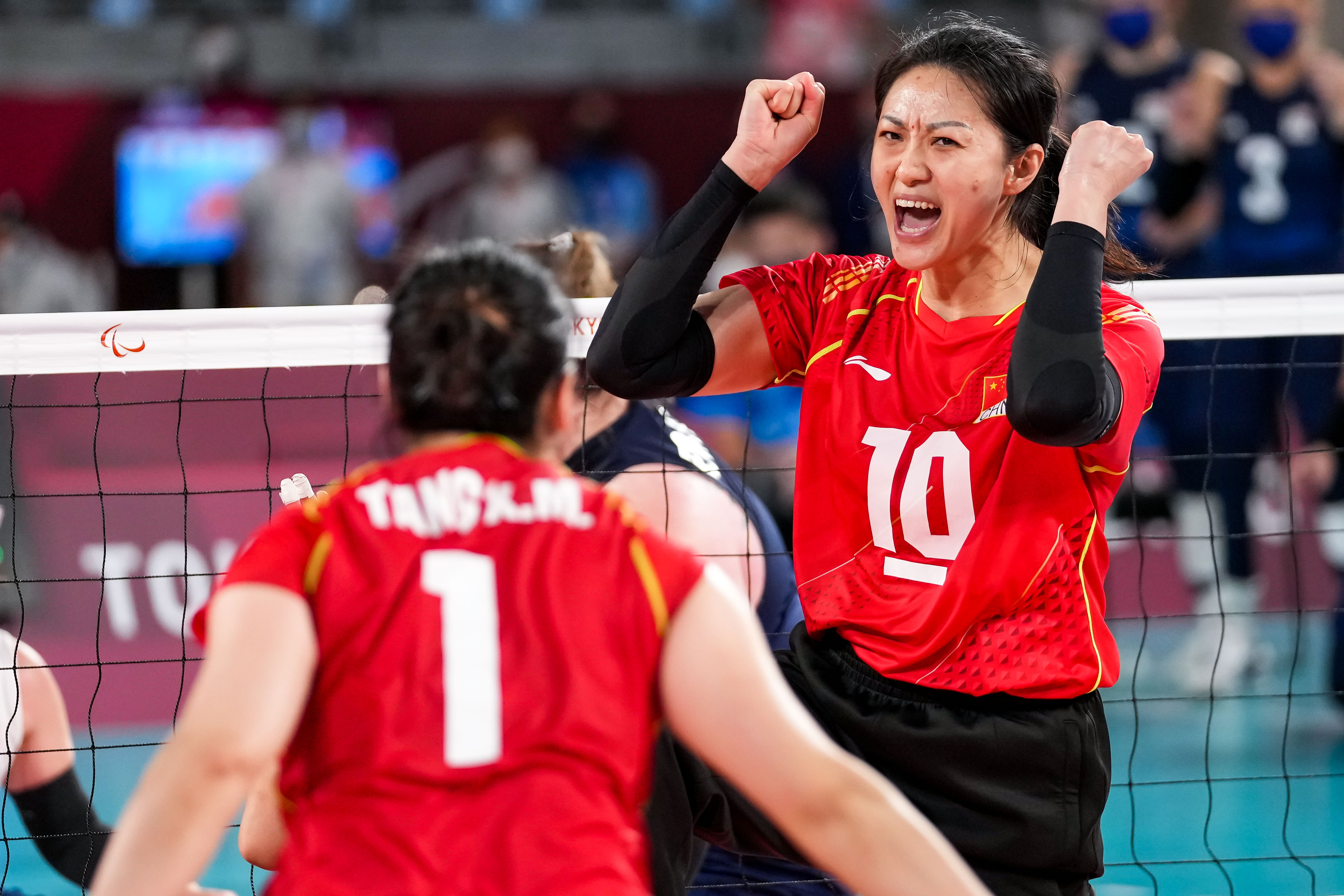  坐式排球——女子决赛：中国队获得亚军