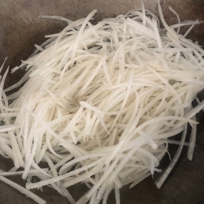 蘿卜燉排骨,蘿卜燉排骨的做法步驟