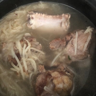 蘿卜燉排骨,蘿卜燉排骨的做法步驟