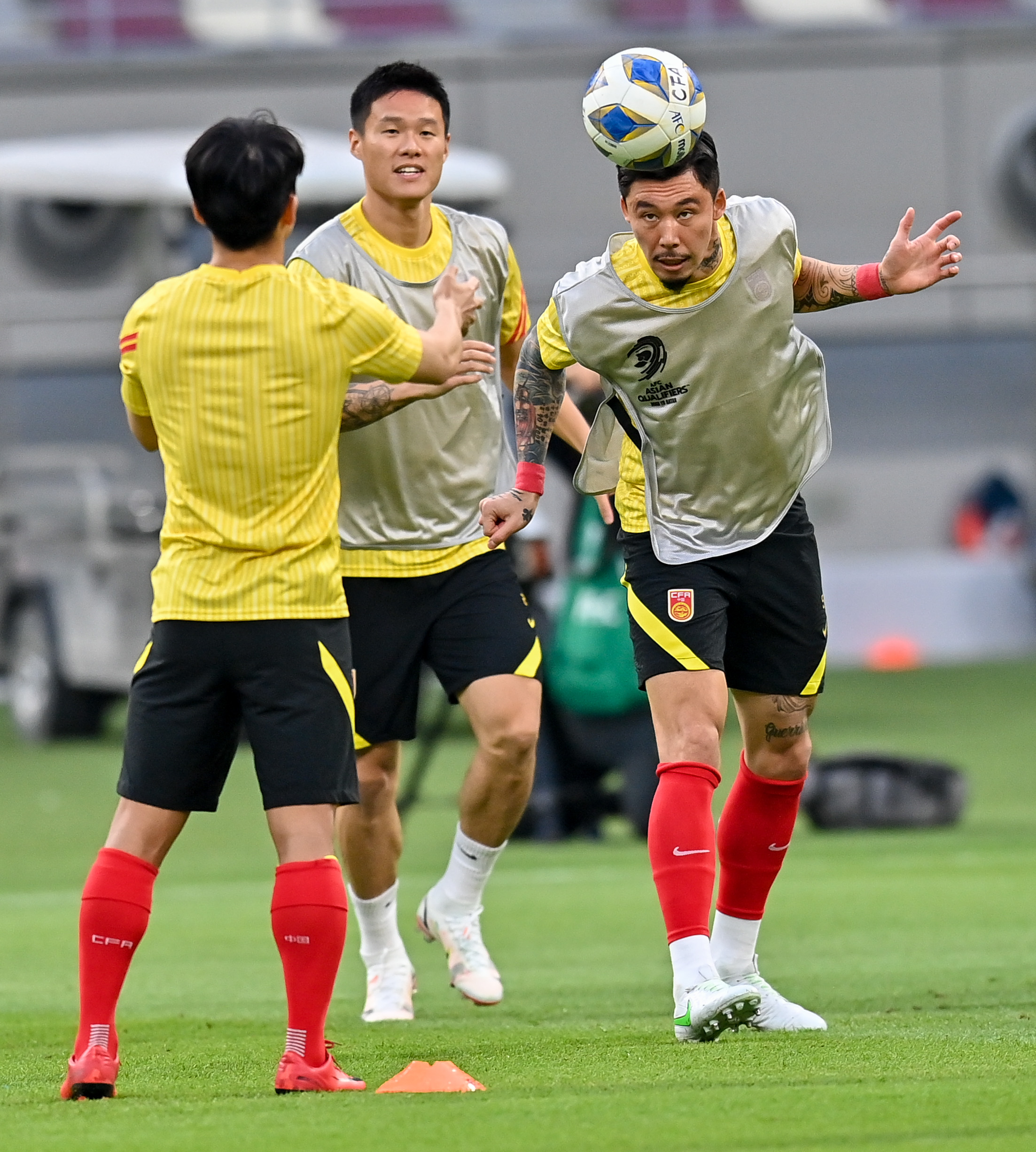 中国vs日本足球世界杯预选赛（足球-世预赛：中国队对阵日本队）