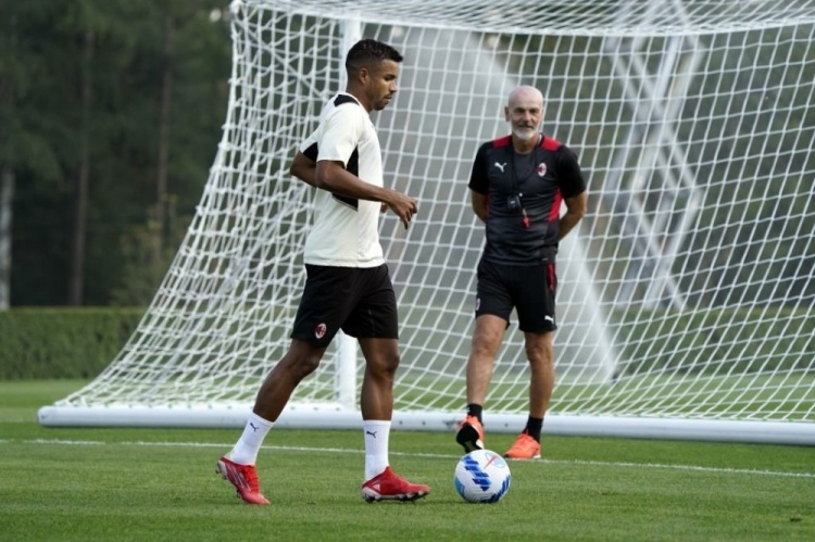 若对阵亚特兰大时出场（都体：梅西亚斯有望在对阵亚特兰大的比赛中上演首秀）-趣拿体育