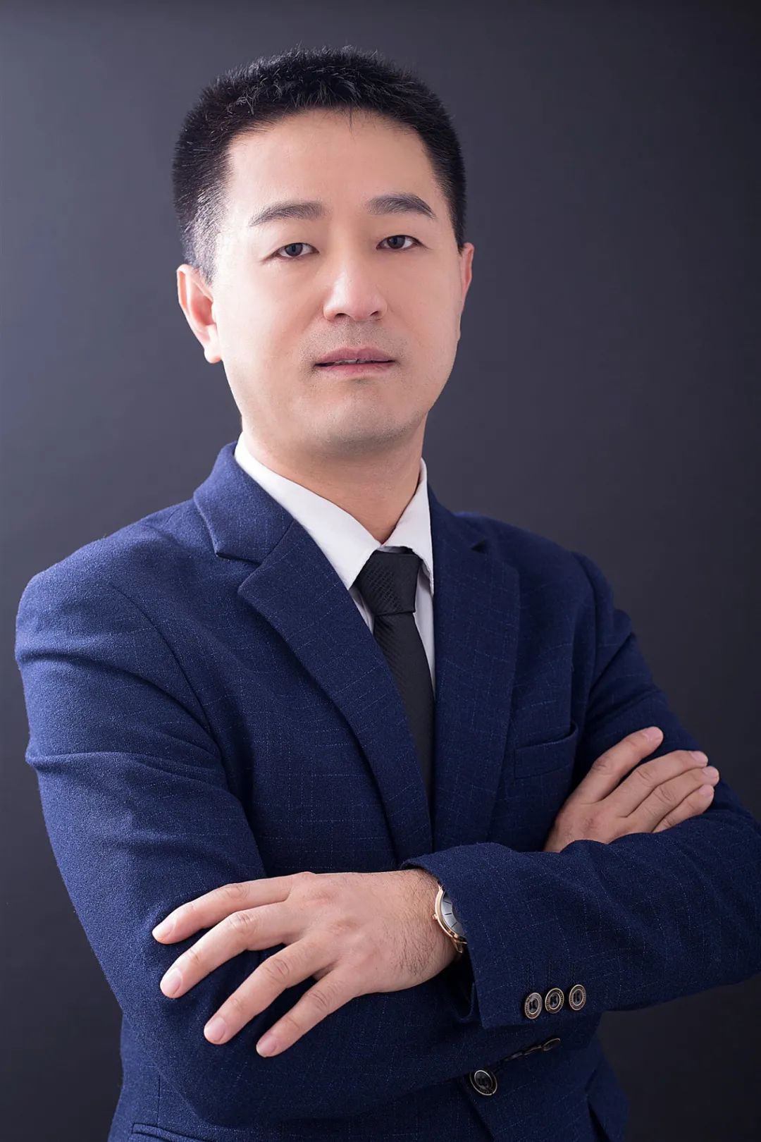 张立民,高级政工师,朗诵艺术传播者,呼市第十届政协委员,内蒙古朗诵