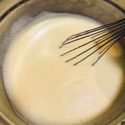 用纯牛奶自制淡奶油(用纯牛奶自制淡奶油不用吉利丁片不用黄油) - 风