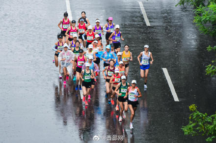 全运会夺金时刻丨云南选手张德顺夺得十四运会田径女子马拉松冠军