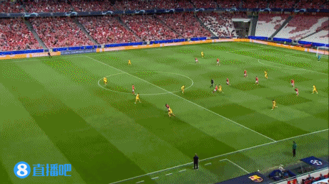 巴萨本菲卡直播（梅开二度助本菲卡3-0胜巴萨！努涅斯当选该场比赛全场最佳球员）