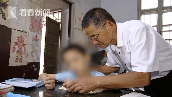 “我做梦都想读书”！只为一个学生 老教师退休十余年又返岗