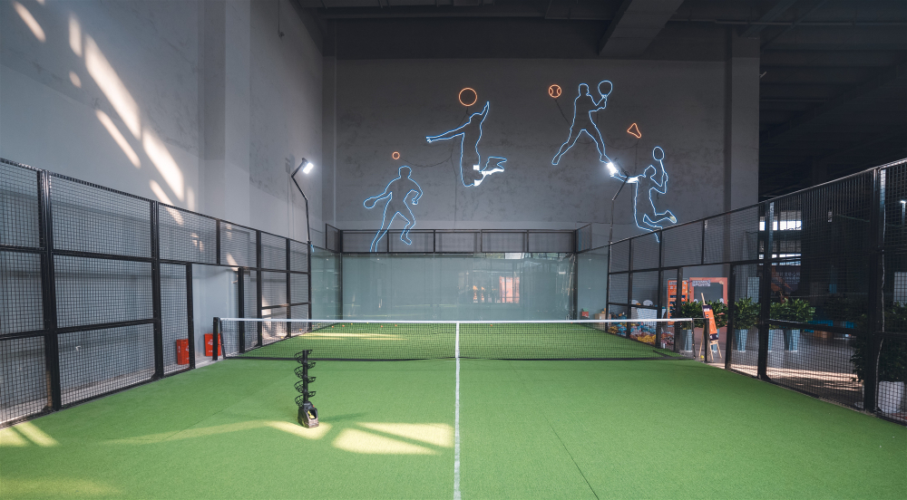 板式网球图片(融合网球、壁球、羽毛球，重庆孩子有了新的锻炼方式——板式网球)