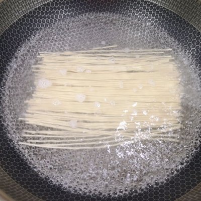 武漢熱干面的做法,武漢熱干面的做法與配方