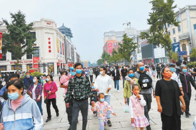 国庆假期过半 北京52个重点商圈客流增长近三成