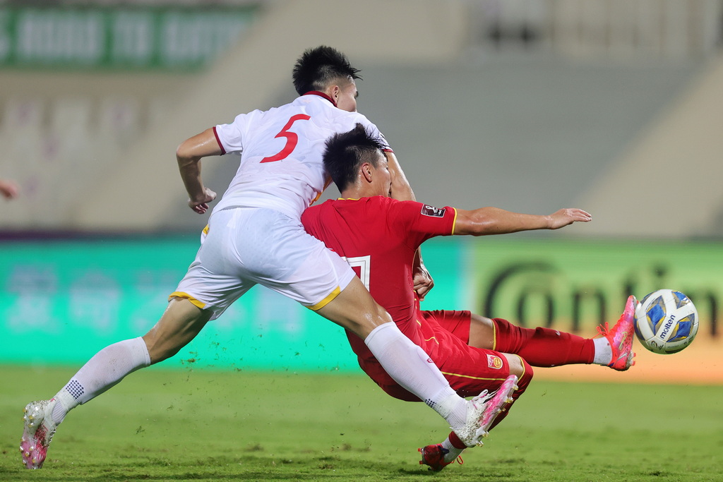 中国足球vs越南（早安·世界｜范志毅气话差点成真！国足3-2绝杀越南）