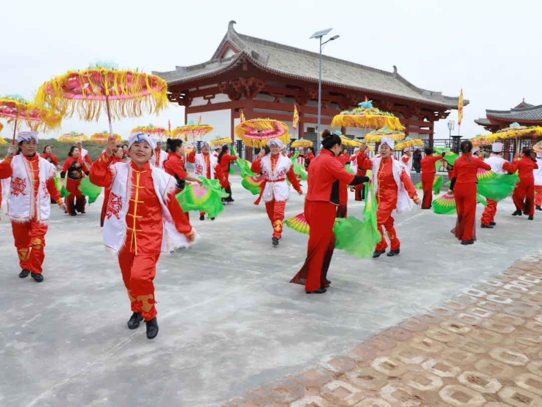 北京大学考古文博学院盐池基地暨宁夏文物考古研究所盐池工作站揭牌仪式在盐池县举行