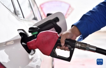 汽油、柴油价格大幅上调 每升上调近0.3元