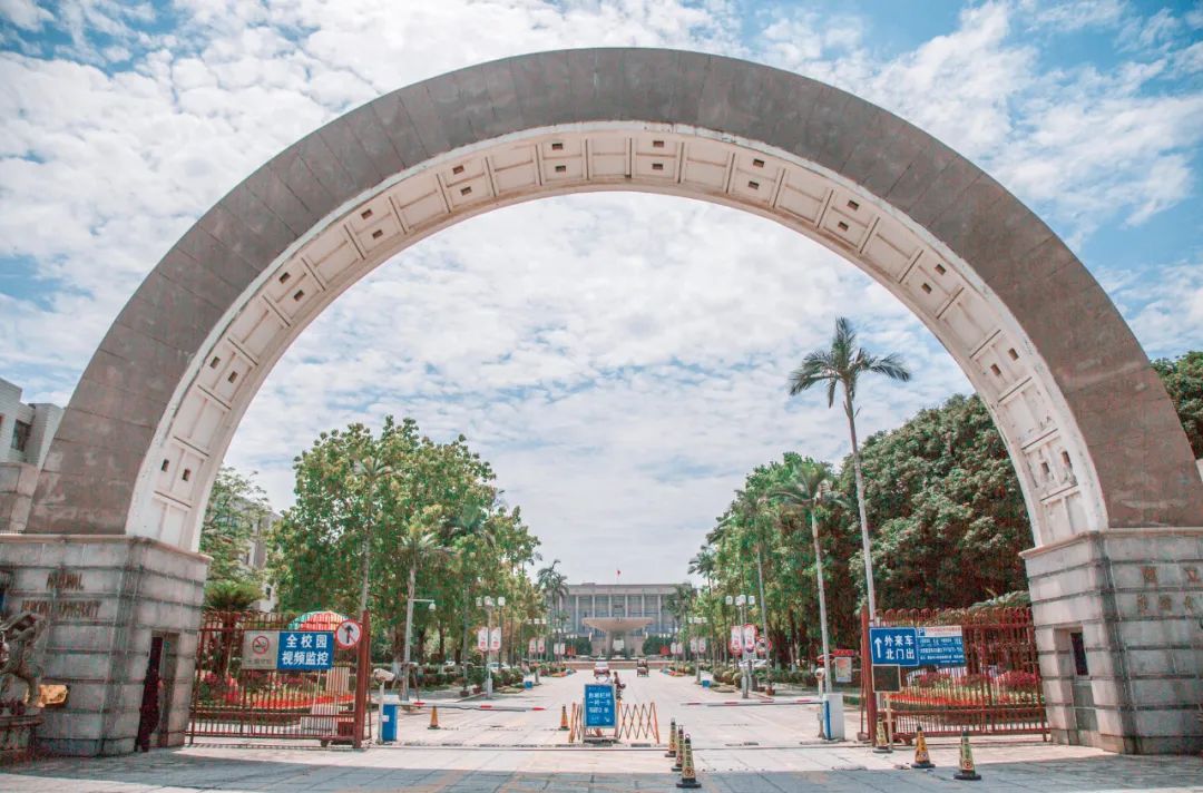 华侨大学厦门校区和泉州校区「华侨大学厦门校区和泉州校区的区别」